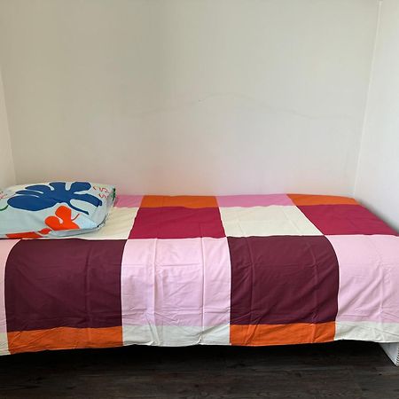 Apartamento Christelle Romilly-sur-Seine Exterior foto