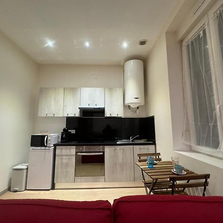 Apartamento Christelle Romilly-sur-Seine Exterior foto