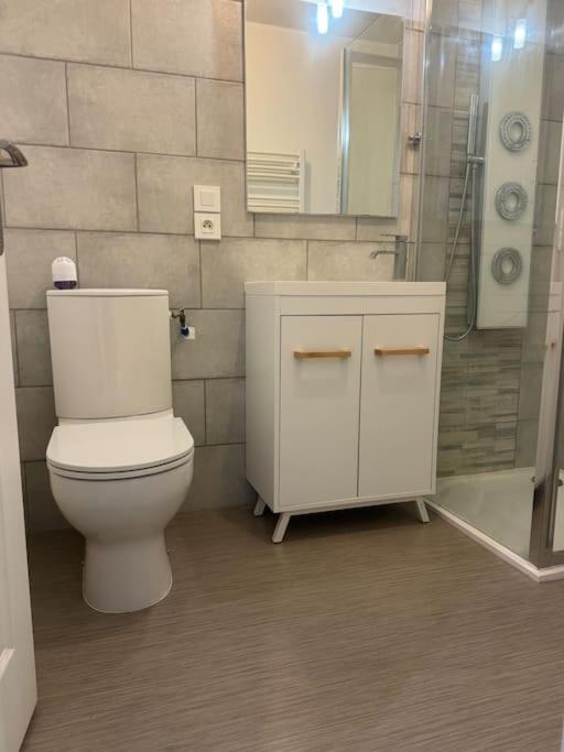Apartamento Christelle Romilly-sur-Seine Exterior foto