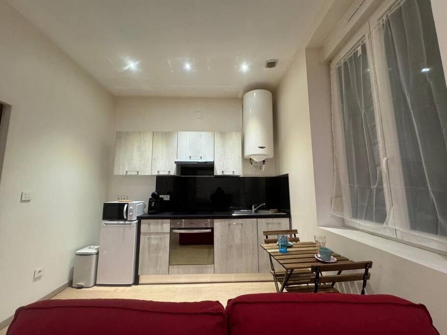 Apartamento Christelle Romilly-sur-Seine Exterior foto